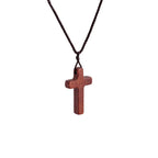 Collar Artesanal de Cruz de Sándalo Rojo — Devoción Sencilla para el Día a Día