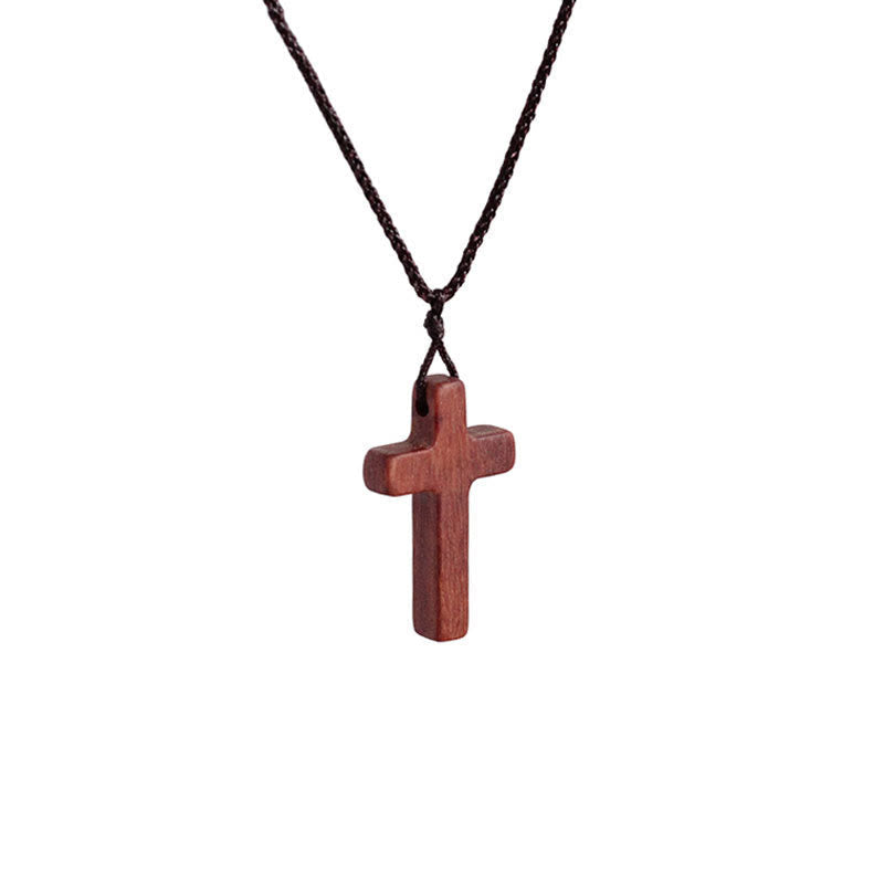 Collar Artesanal de Cruz de Sándalo Rojo — Devoción Sencilla para el Día a Día