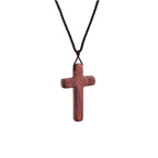 Collar Artesanal de Cruz de Sándalo Rojo — Devoción Sencilla para el Día a Día