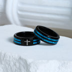 Anillo Moderno de Cruz en Acero de Titanio con Incrustación Azul Láser: Serenidad en Cristo