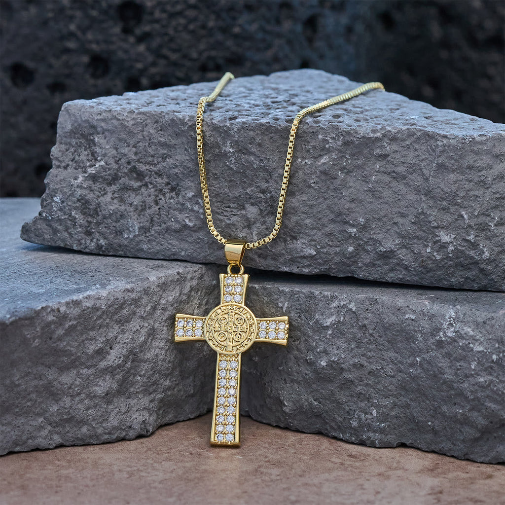 Collar de Cruz Serie Emblema de San Benito: Recordatorio de Fe y Gracia Diario
