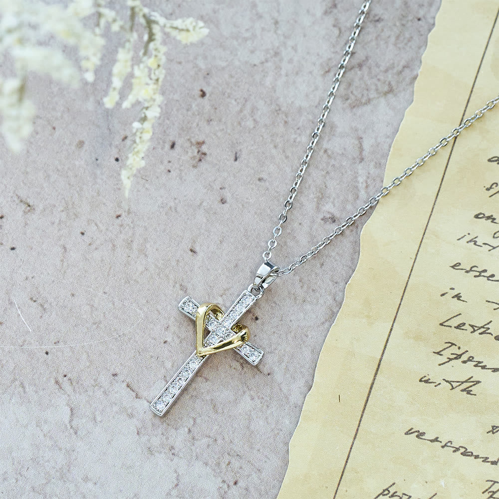 Collar de Corazón y Cruz en Dos Tonos con Circonias: Fusión de Amor y Fe