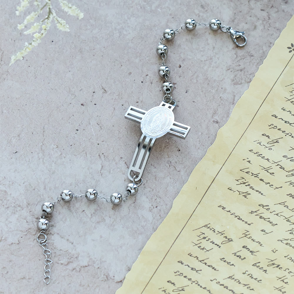 Pulsera de Cuentas Llena de Gracia: Dije de Cruz para Recordatorios Suaves