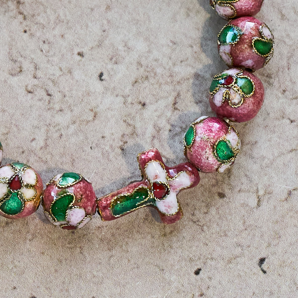 Piezas de Fe en Filigrana y Esmalte Cloisonné: Consuelo con Simbolismo Sagrado
