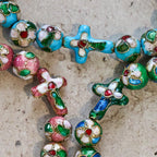 Piezas de Fe en Filigrana y Esmalte Cloisonné: Consuelo con Simbolismo Sagrado