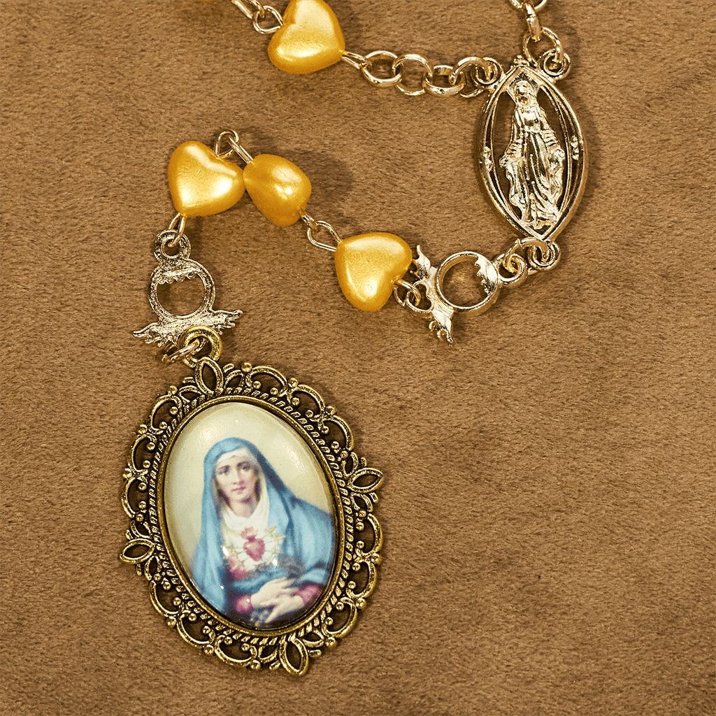Set de Rosario y Pulsera de Cuentas de Corazón Amarillo: Compañero de Gracia Diaria