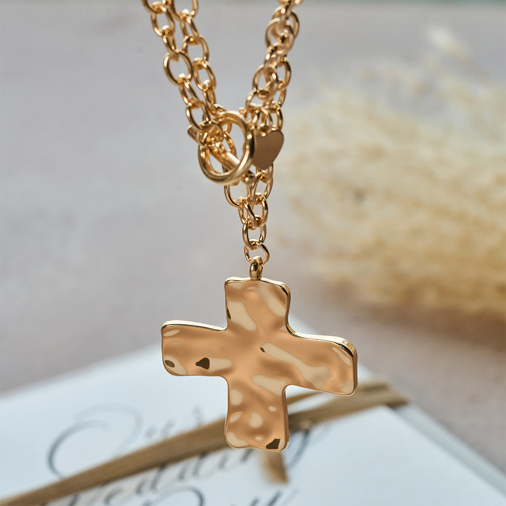 Collar Serie Cruz Martillada: Fe Contemporánea y Devoción con Estilo