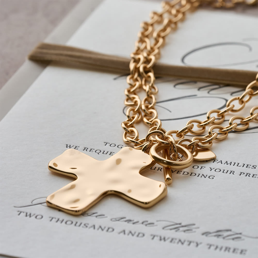 Collar Serie Cruz Martillada: Fe Contemporánea y Devoción con Estilo