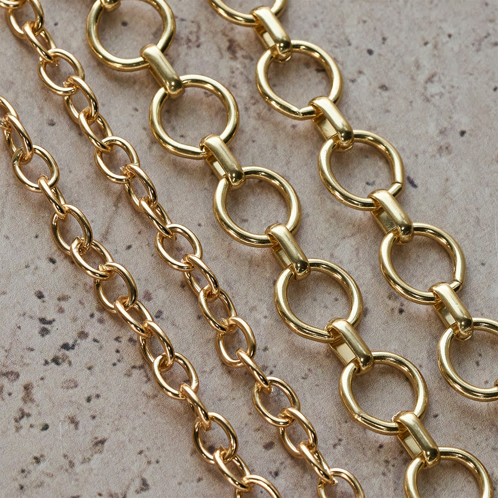 Collar Serie Cruz Martillada: Fe Contemporánea y Devoción con Estilo
