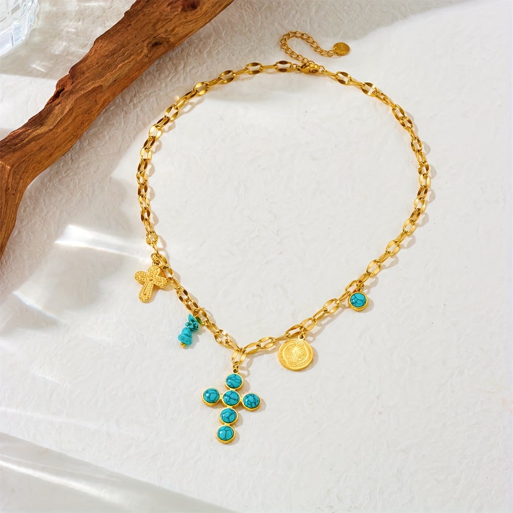 Collar de Cruz y Medalla en Tres Estilos: Devoción Delicada para el Día a Día