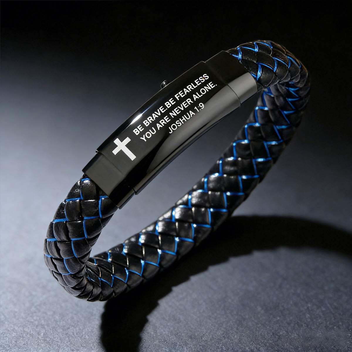 Pulsera de Cruz de Cuero Tejido Josué 1:9: Valor para el Día a Día