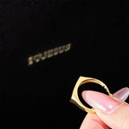 Anillo Esculpido en Luz "Amo a JESÚS": Amor Radiante para el Día a Día