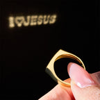 Anillo Esculpido en Luz "Amo a JESÚS": Amor Radiante para el Día a Día