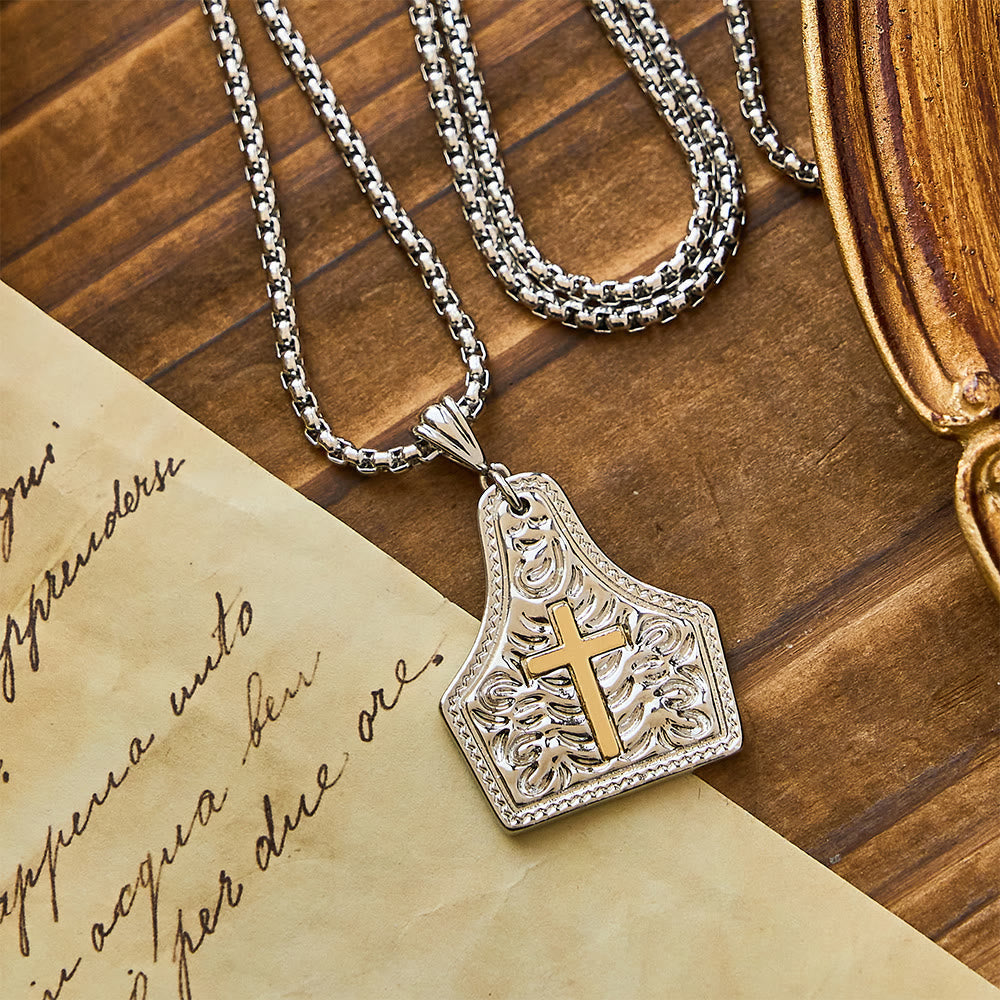 Collar con Dije de Cruz Ornamentada: Fe Firme para el Día a Día