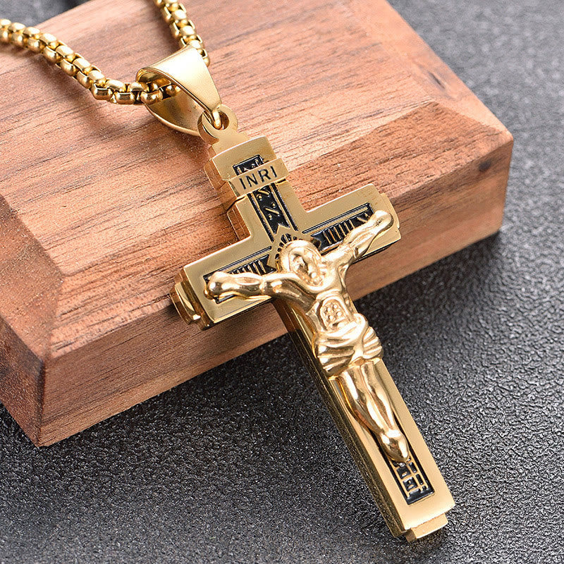 Collar de Titanio con Crucifijo de Jesús Artesanal