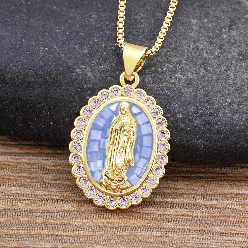 Collar de la Virgen en Tonos Suaves: Gracia que Calma los Días Ocupados