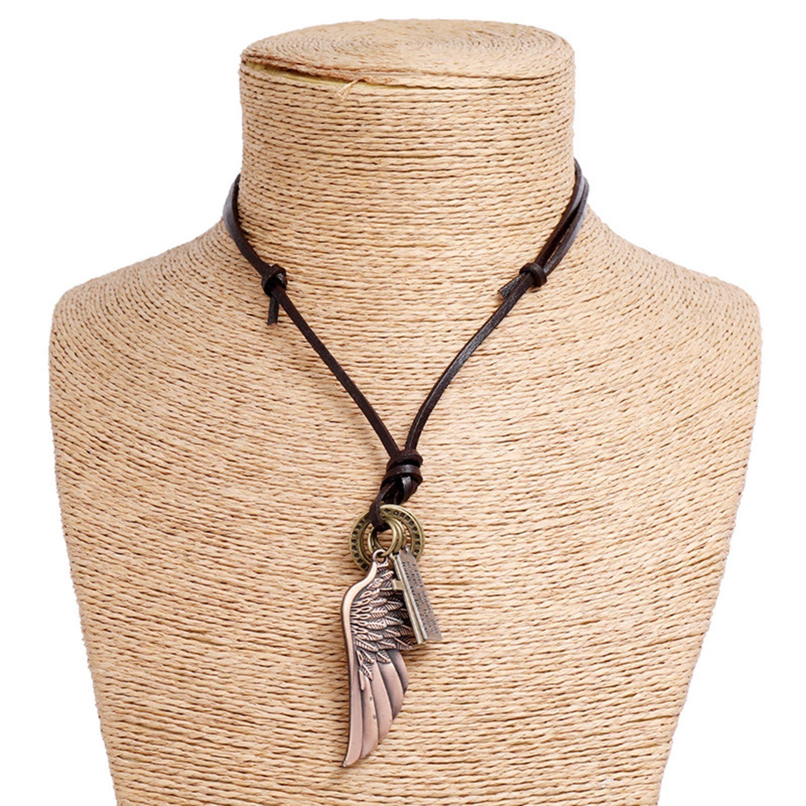 Collar Vintage de Ala de Ángel y Cruz: Su Cuidado para el Día a Día