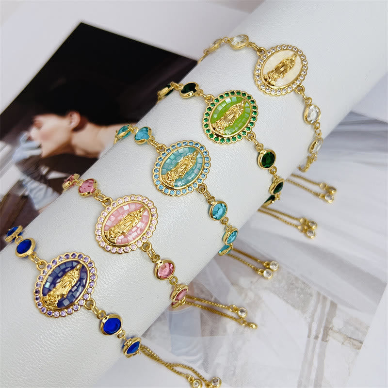Pulsera de la Virgen con Circonia Multicolor: Recordatorio Sereno de Su Cuidado