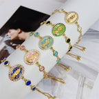 Pulsera de la Virgen con Circonia Multicolor: Recordatorio Sereno de Su Cuidado