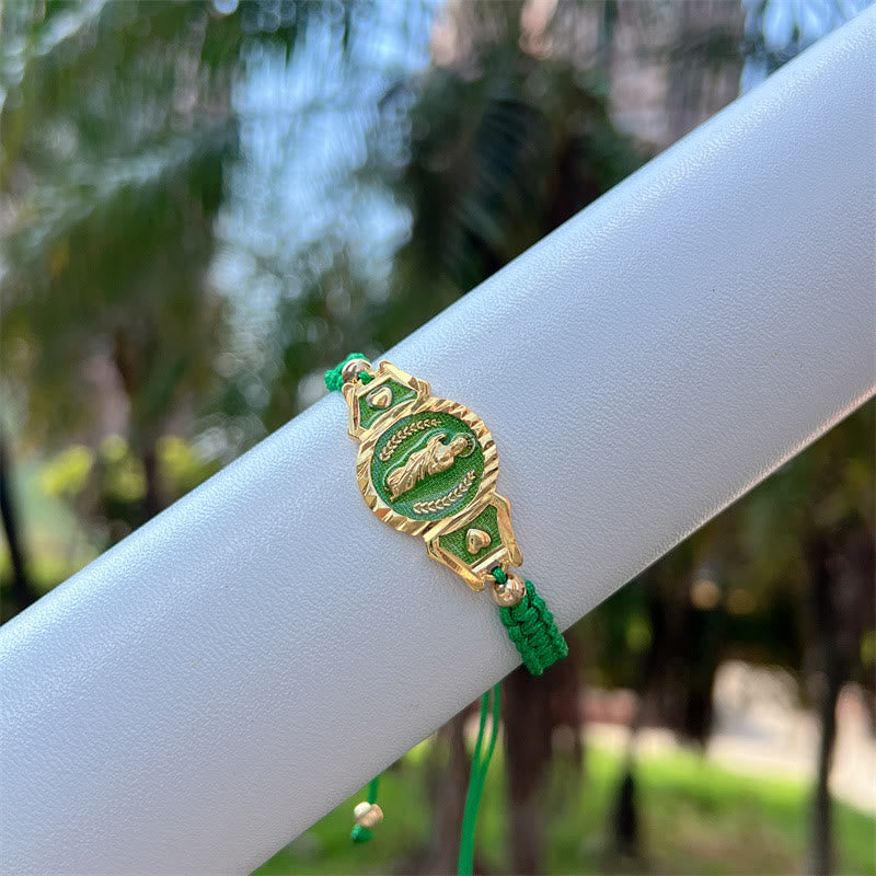 Pulsera de la Virgen de Varios Cordones: Recordatorio de Su Cuidado