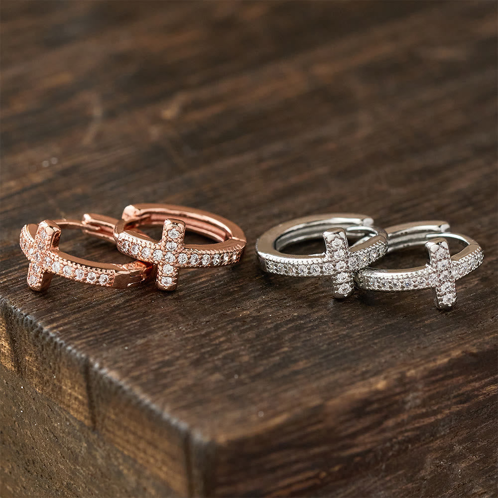 Argollas Huggie de Cruz Elegantes en Dos Colores: Belleza Eterna de la Fe VIP