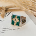 Anillo de Bendición Celta Irlandesa con Crucifijo Vintage y Clásico: Símbolo de Elegancia