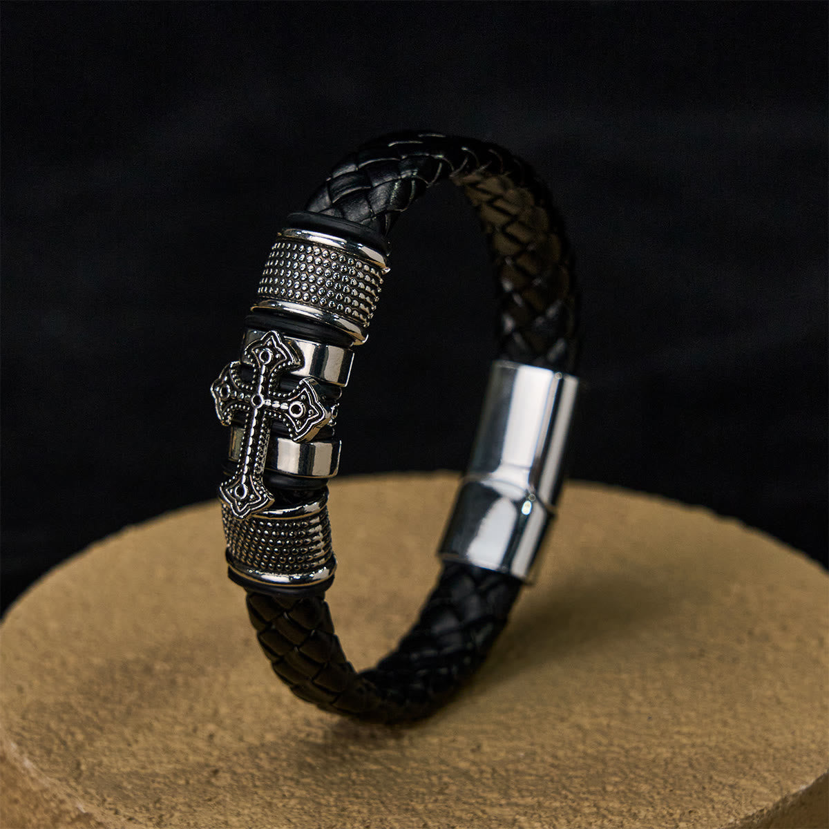 Pulsera Clásica de Cuero Trenzado con Santa Cruz en Dos Tonos