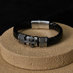 Pulsera Clásica de Cuero Trenzado con Santa Cruz en Dos Tonos