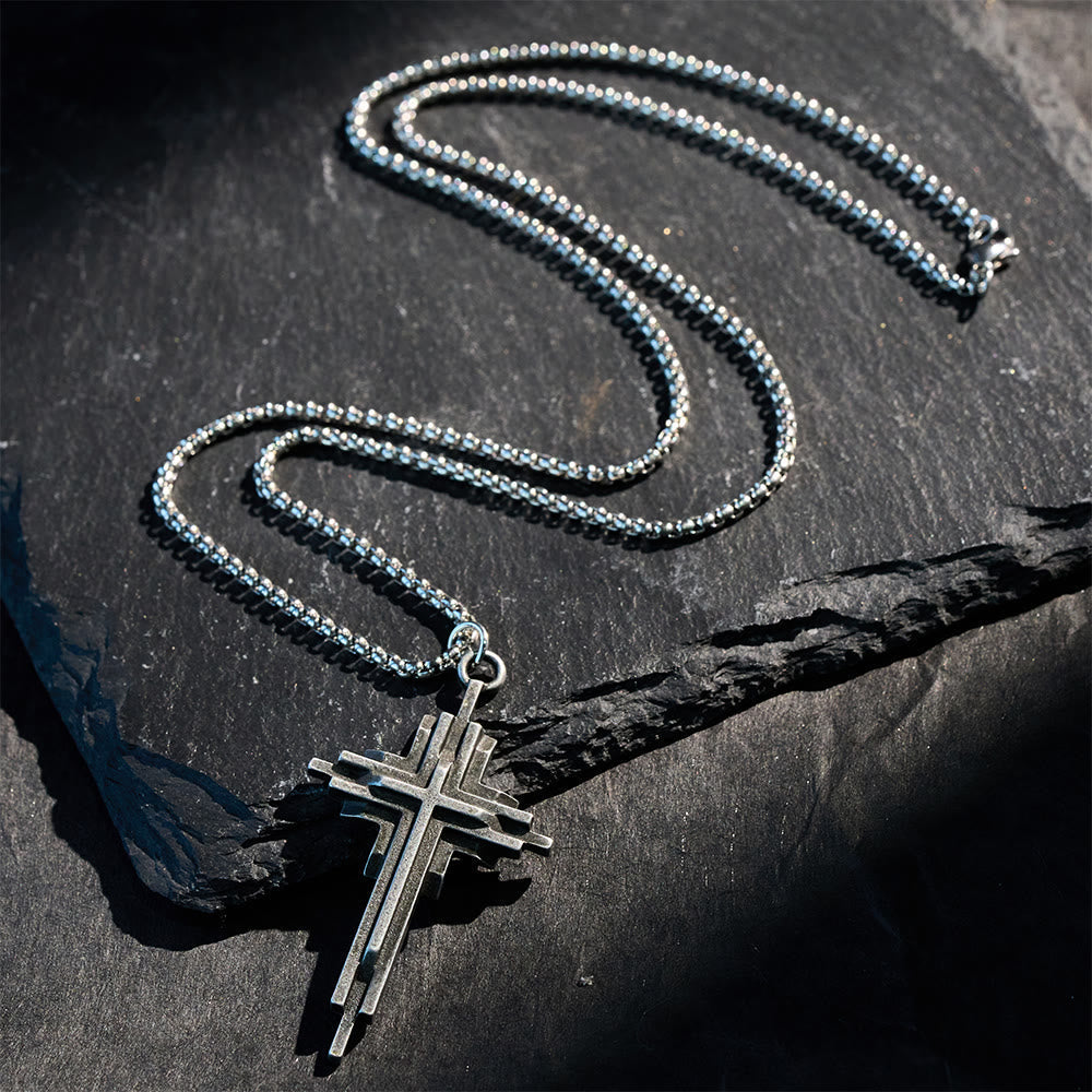 Collar de Cruz de Aleación Estructurada: Joyería de Fe Moderna por Capas