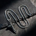 Collar de Cruz de Aleación Estructurada: Joyería de Fe Moderna por Capas