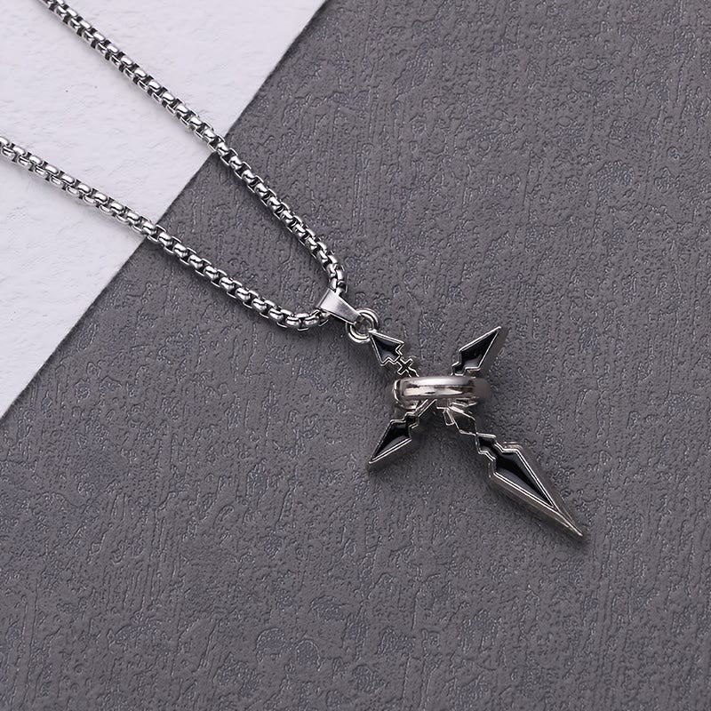 Collar de Metal Pulido con Cruz de Anillos Anidados: Recuerda Su Abrazo Duradero