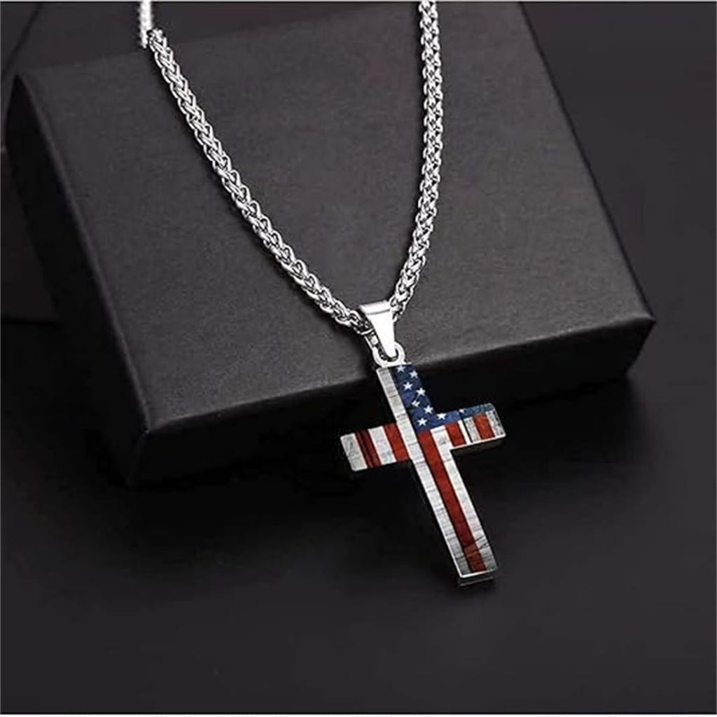 Collar de Cruz de Metal con Motivo de Bandera: Lleva la Fe y el Honor Cerca del Corazón