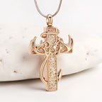Collar con Dije de Cruz de Caza y Pesca: Fe al Aire Libre y Devoción Espiritual
