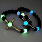 Pulsera de Piedra Volcánica con Cruz que Brilla en la Oscuridad: Encarna Su Gracia Luminosa