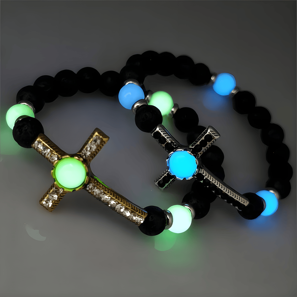 Pulsera de Piedra Volcánica con Cruz que Brilla en la Oscuridad: Encarna Su Gracia Luminosa