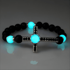 Pulsera de Piedra Volcánica con Cruz que Brilla en la Oscuridad: Encarna Su Gracia Luminosa