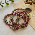 Pulsera Vintage de Cuarzo Fresa con Medalla Milagrosa de Devoción Sagrada