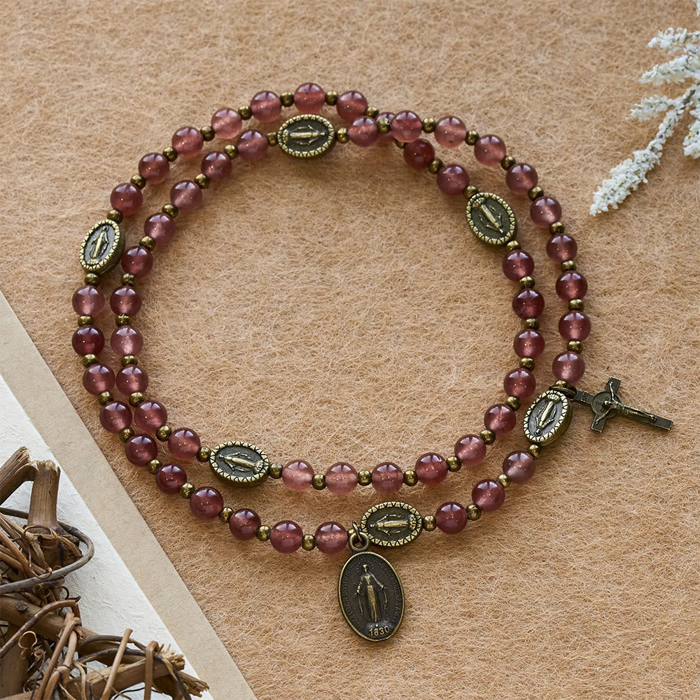 Pulsera Vintage de Cuarzo Fresa con Medalla Milagrosa de Devoción Sagrada