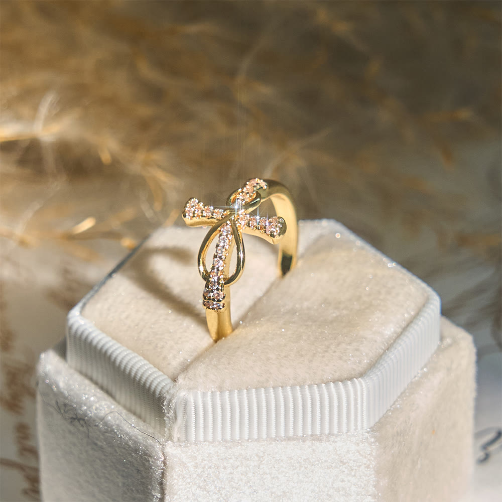 Anillo Cruz Mobius Dorado/Plata: Lleva Su Gracia en tu Día a Día