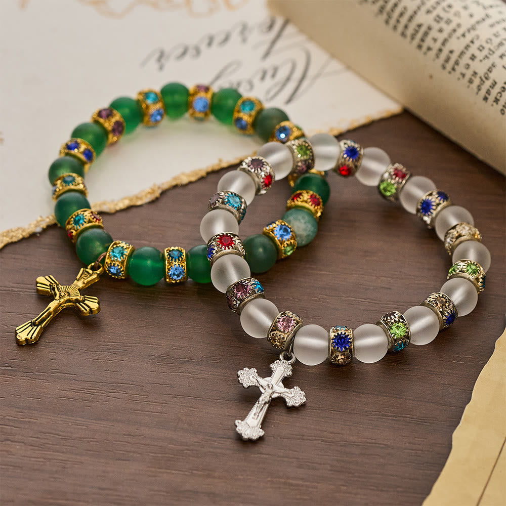 Pulsera de Cruz de Ágata Verde Esmerilada y Cristal Blanco: Fe Suave con Textura Luminosa