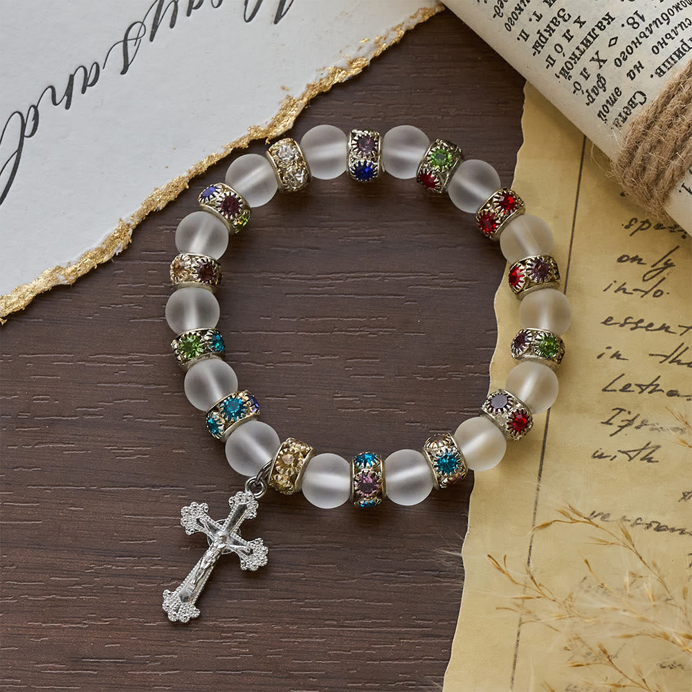 Pulsera de Cruz de Ágata Verde Esmerilada y Cristal Blanco: Fe Suave con Textura Luminosa
