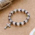 Pulsera de Cruz de Ágata Verde Esmerilada y Cristal Blanco: Fe Suave con Textura Luminosa
