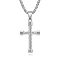 Collar con Dije de Cruz de Textura Trenzada: Encarna Su Fuerza Duradera