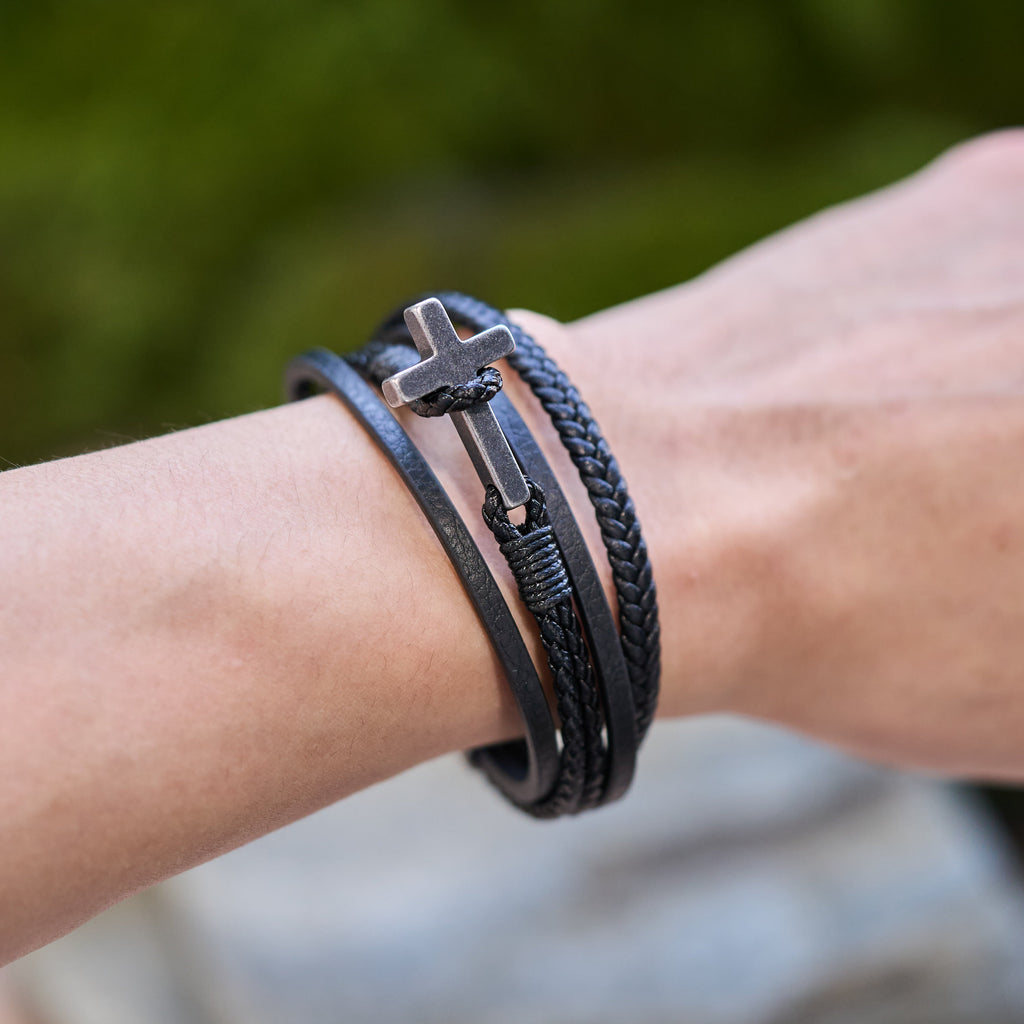 Pulsera de Moda Tricolor de Acero Inoxidable con Cruz y Cuero Trenzado