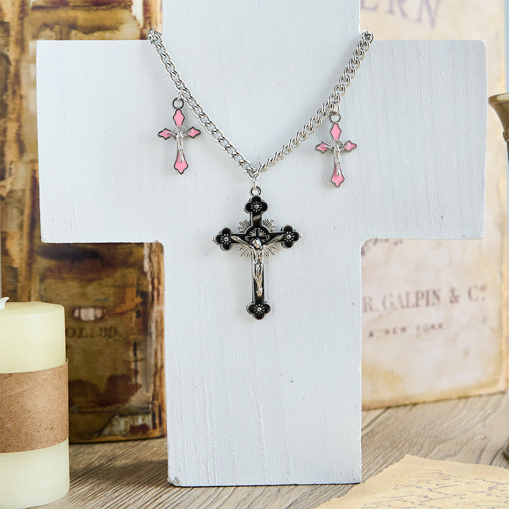 Collar de Cadena con Triple Dije Crucifijo de Colores Estilo Clásico