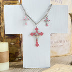 Collar de Cadena con Triple Dije Crucifijo de Colores Estilo Clásico