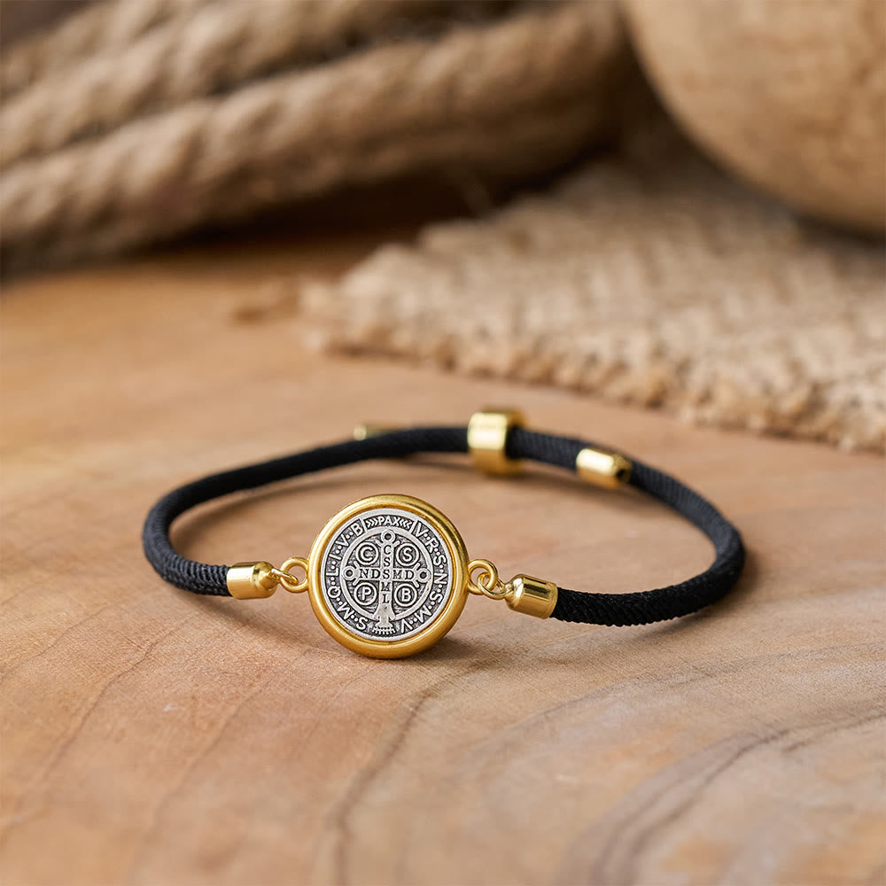 Pulsera Ajustable de Cordón Negro con Medalla de San Benito