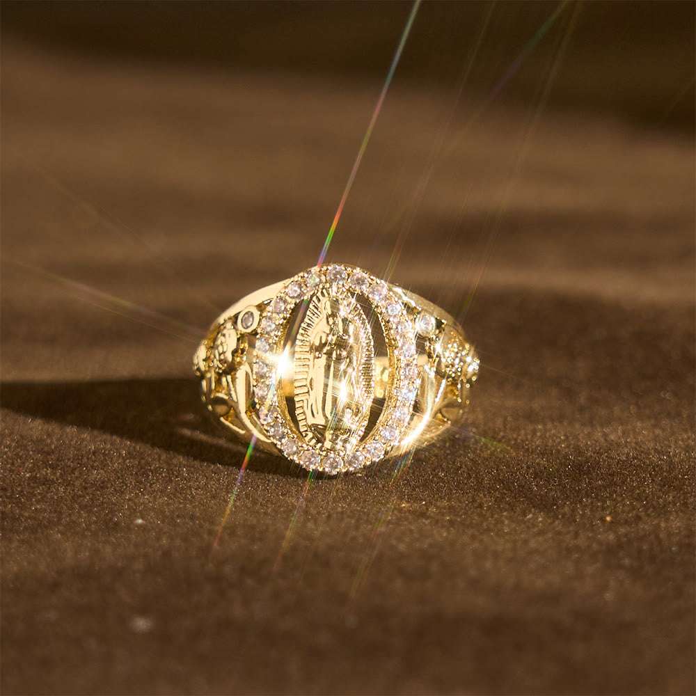 Anillo de la Virgen con Circonias Circundantes y Detalles Florales: Encarna Su Tierna Gracia