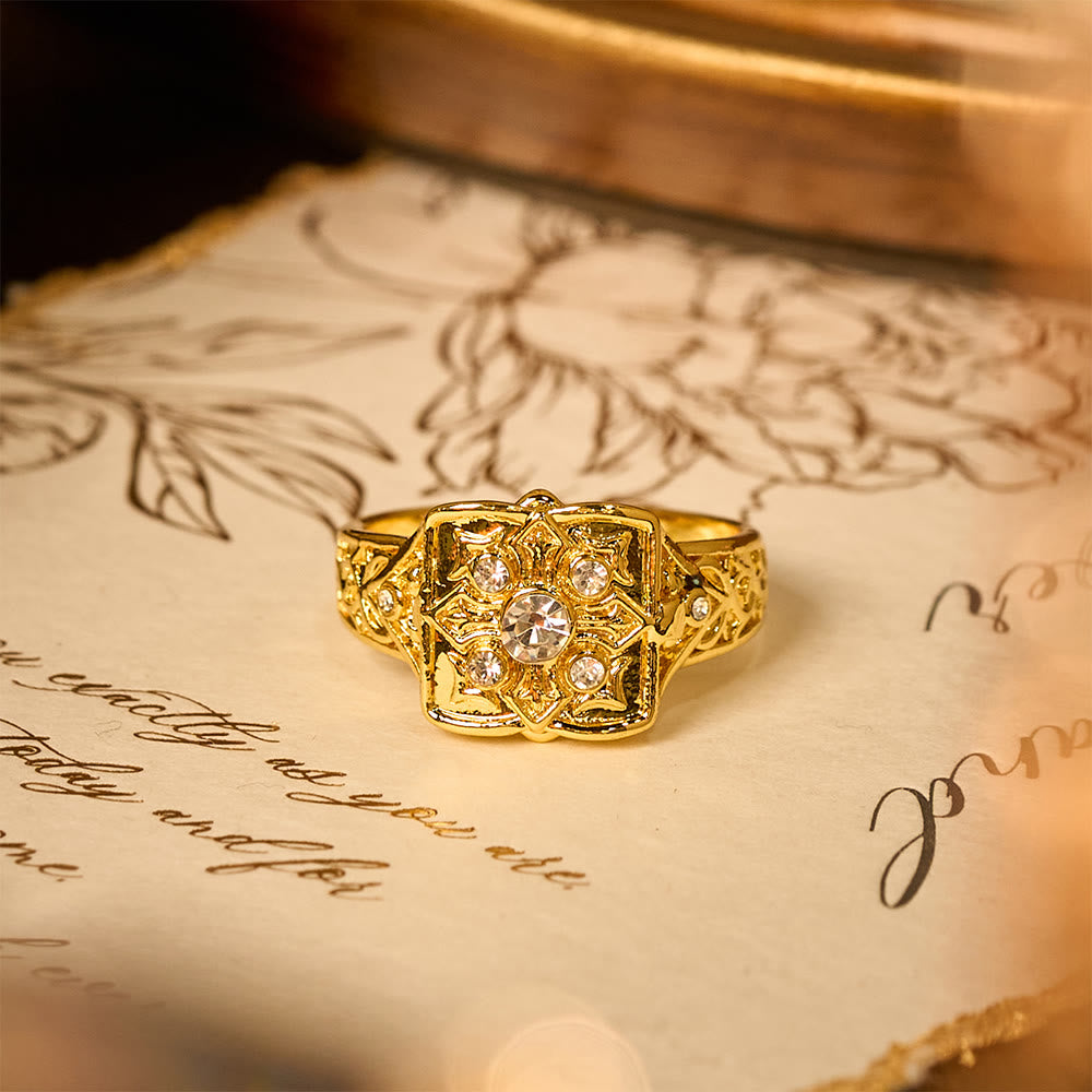 Anillo Relicario de Cruz: Devoción y Recuerdo Sagrado