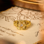 Anillo Relicario de Cruz: Devoción y Recuerdo Sagrado
